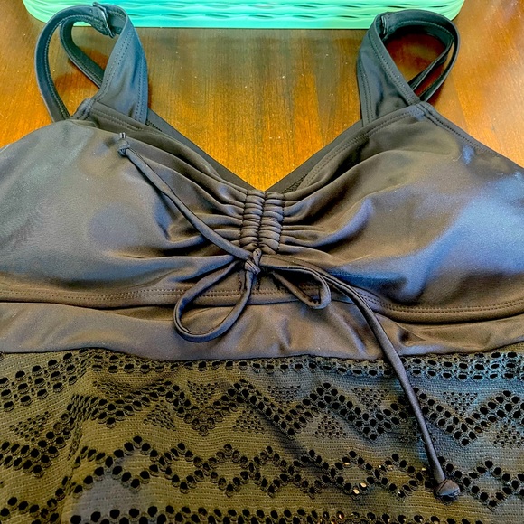 NWOT Two Pieces Swimsuit - Picture 9 of 13